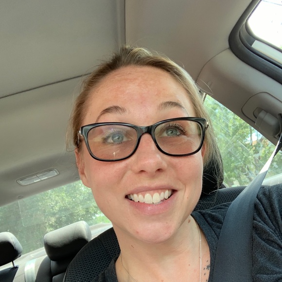 Meet your Posher, Tiffany - Picture 1 of 1